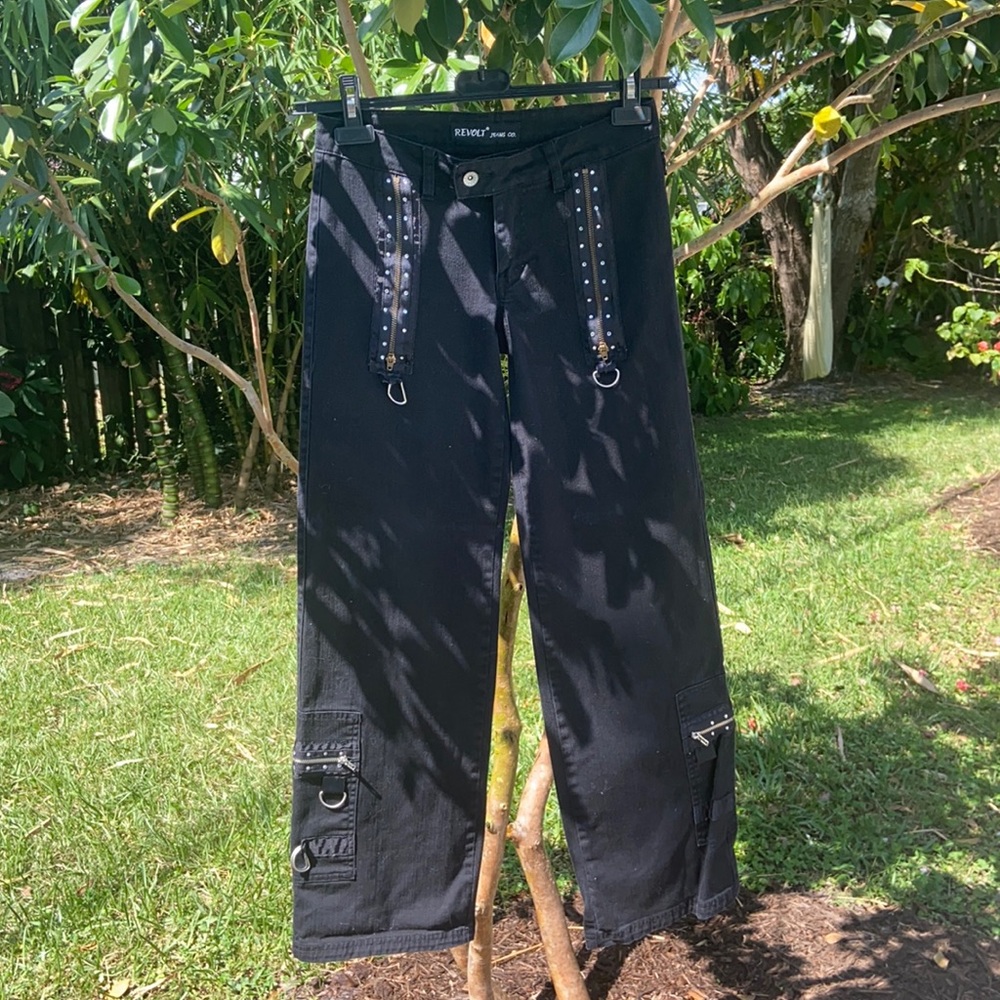 Revolt vintage Y2K cargo jeans! Wide leg
